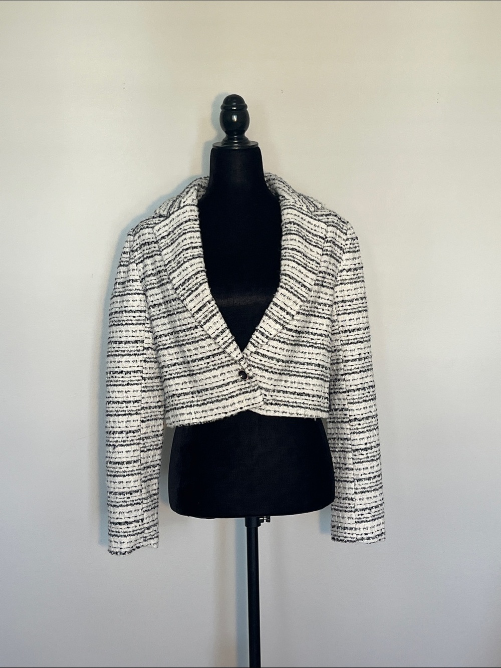 bagatelle Black & White Tweed Cropped Blazer